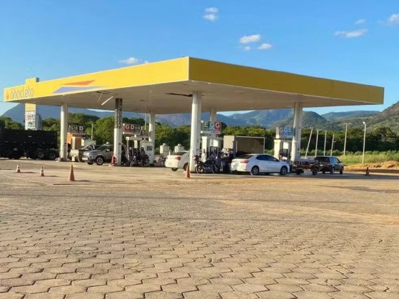 Posto de gasolina onde as meninas de 6 e 10 anos foram esquecidas em Baixo Guandu, no Espírito Santo