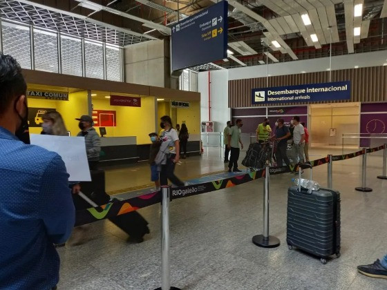 Desembarque no Aeroporto Internacional do Galeão 