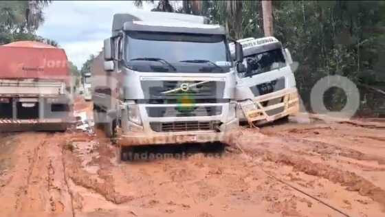 ATOLADOS NO XINGU