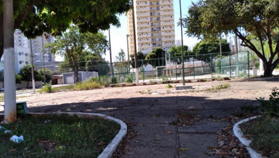 Praça do bairro Poção