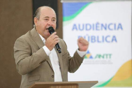 A obra está com 20% de execução e com 100% das licenças liberadas.
