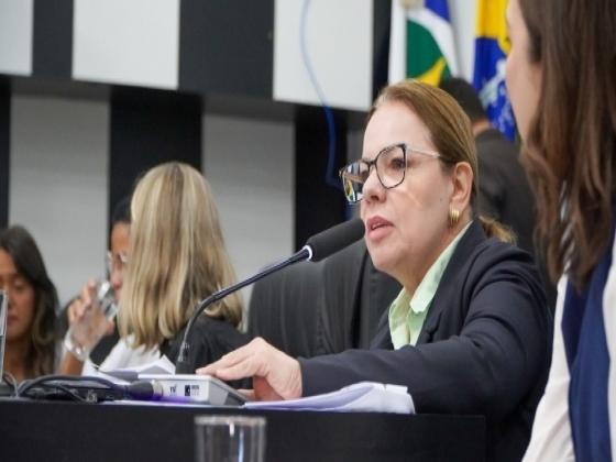Paula Calil