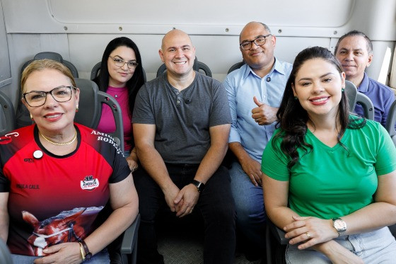 O lançamento da iniciativa contou com a presença de vereadores, secretários municipais e da primeira-dama e vereadora Samanta Iris.