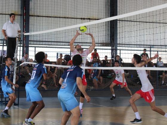 jogadores de vôlei