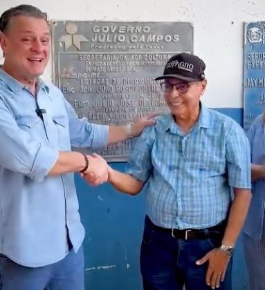 CARLOS FÁVARO E JÚLIO CAMPOS SORRINDO