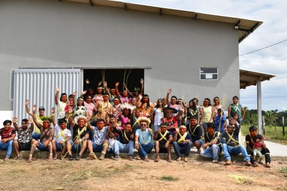 índios
