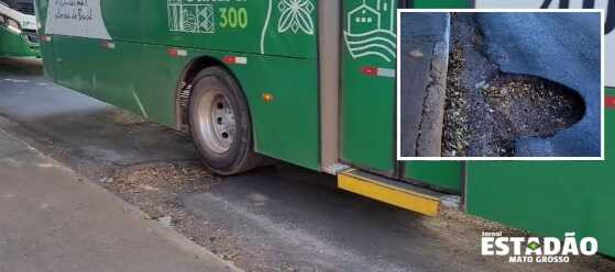 Buraco na rua Papa João XXIII no bairro Poção