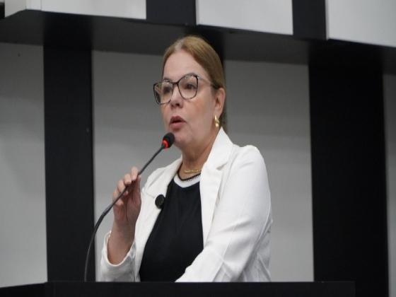 Paula Calil