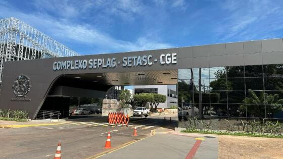 A suspensão vale para todas as operações da empresa, independente do período em que foram realizadas.