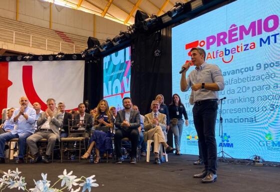 Seduc divulga lista das 100 escolas premiadas por avanço na alfabetização