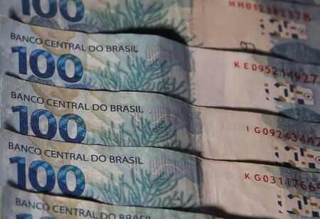 Imposto para super-ricos resultaria em justiça social, diz pesquisa