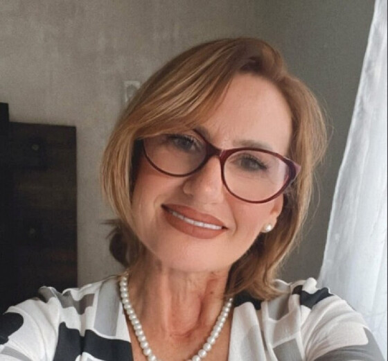 Advogada Rosângela Mourato foi sepultada nesta terça-feira, em Cuiabá, após cerimônia de despedida na Capela Santa Rita