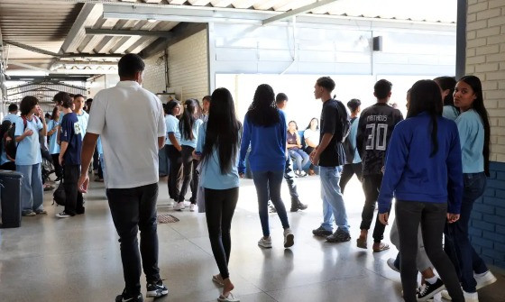 Para ter direito ao benefício, os alunos devem ter presença mínima de 80% das aulas.
