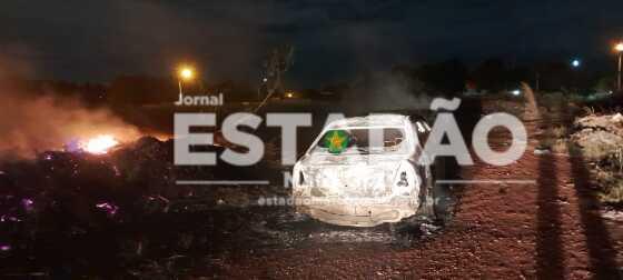 Carro queimado pode ter sido usado por autores do duplo homicídio