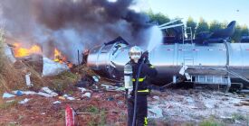 Dois motoristas morrem após carretas incendiarem em acidente na MT-100