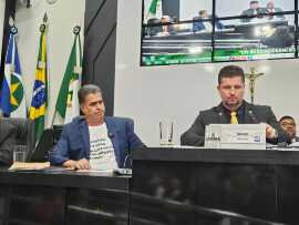 Emanuel presta depoimento na CPI do Estacionamento Rotativo