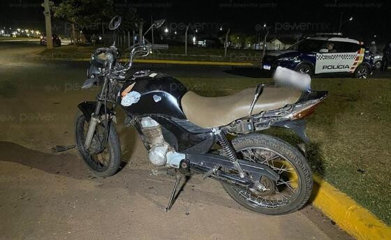 Acidente entre carro e moto com 4 pessoas deixa duas crianças feridas