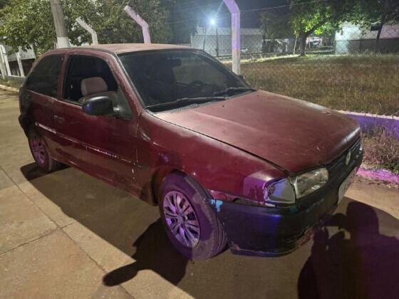 Gol usado pelos suspeitos foi encontrado pela Polícia Militar