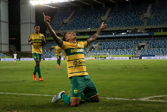 CUIABÁ COMEMORA GOL
