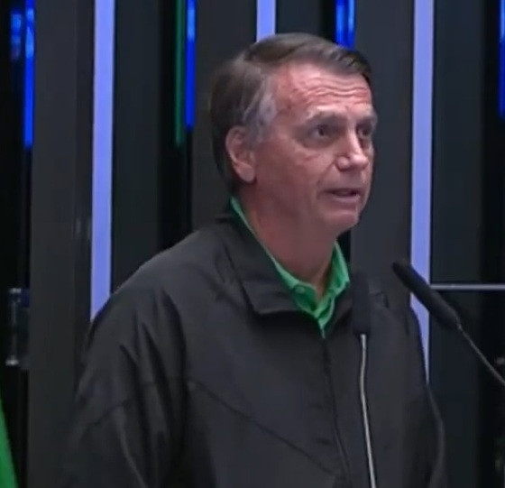 Bolsonaro já cumpre medidas restritivas e pode ser preso se desobedecer
