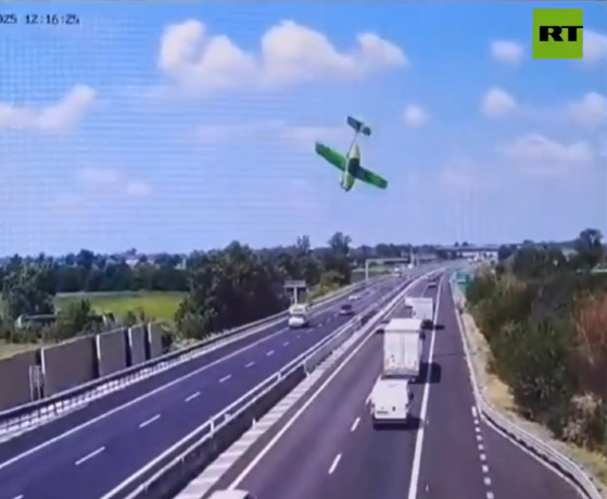 Avião cai na Italia