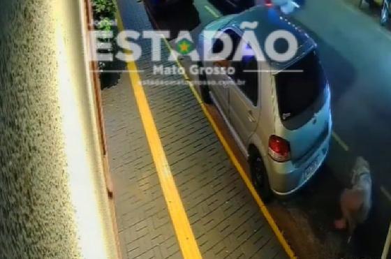 Venezuelana é atropelada por caminhonete no centro de Tangará