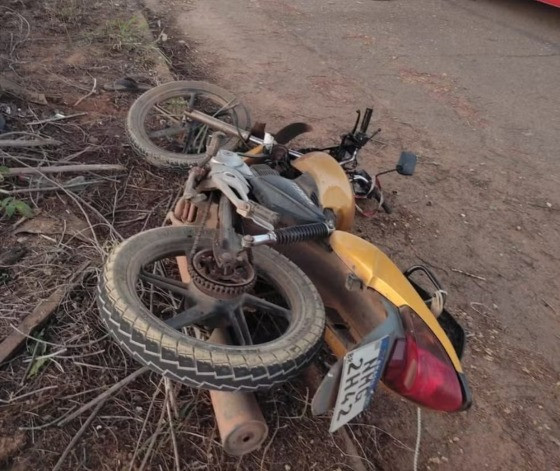 Carlos Alberto morreu após bater a moto que ele pilotava contra uma árvore em Rondonópolis 
