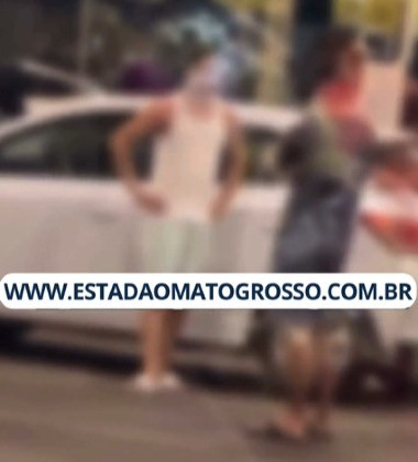 Suspeito foi contido por clientes até a chegada da PM