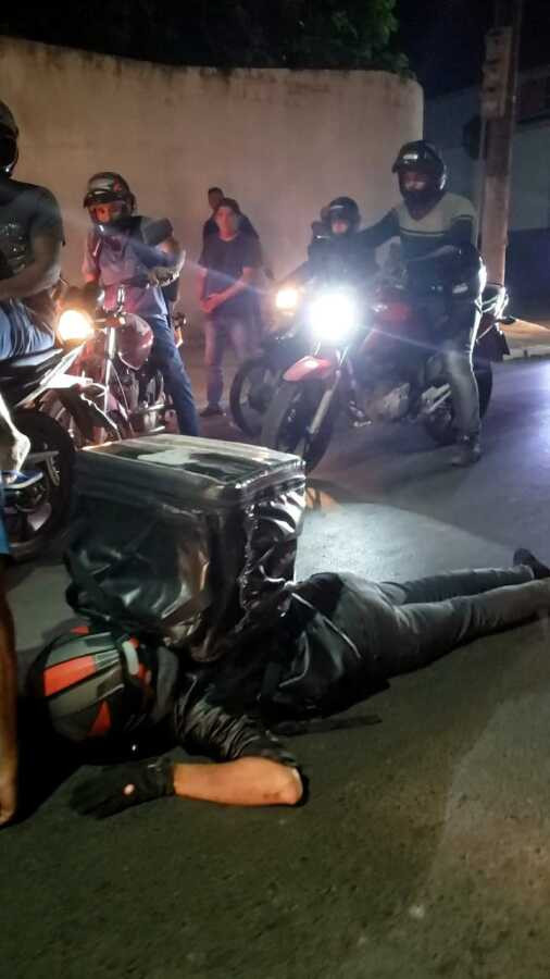 motoqueiro ao solo